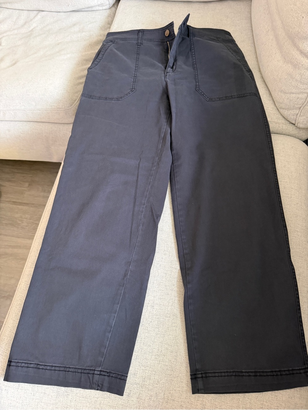 GAP Wide Leg Ankle Pants in Navy